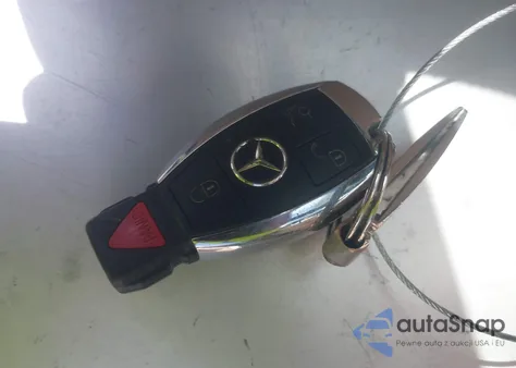 2017 Mercedes-Benz C 300 Luxury/Sport z USA, uszkodzony, nr VIN 55SWF4JB6HU186221